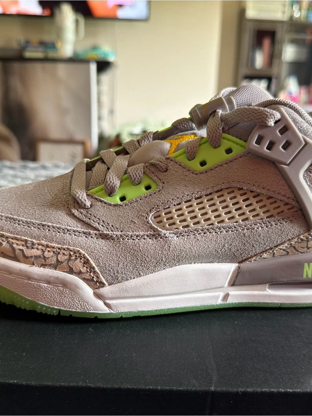 Jordan youth low